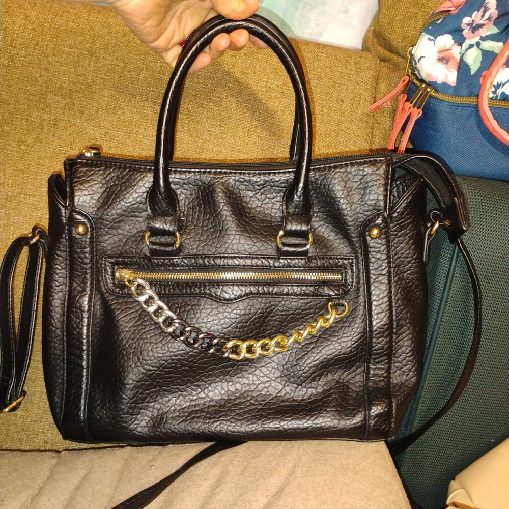 #101 Jessica Simpson purse